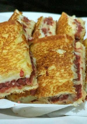 Foto resep Corned Cheese Sandwich