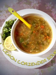 લેમન કોરિએન્ડર સૂપ (Lemon Coriander Soup Recipe In Gujarati) રેસીપી મુખ્ય ફોટો