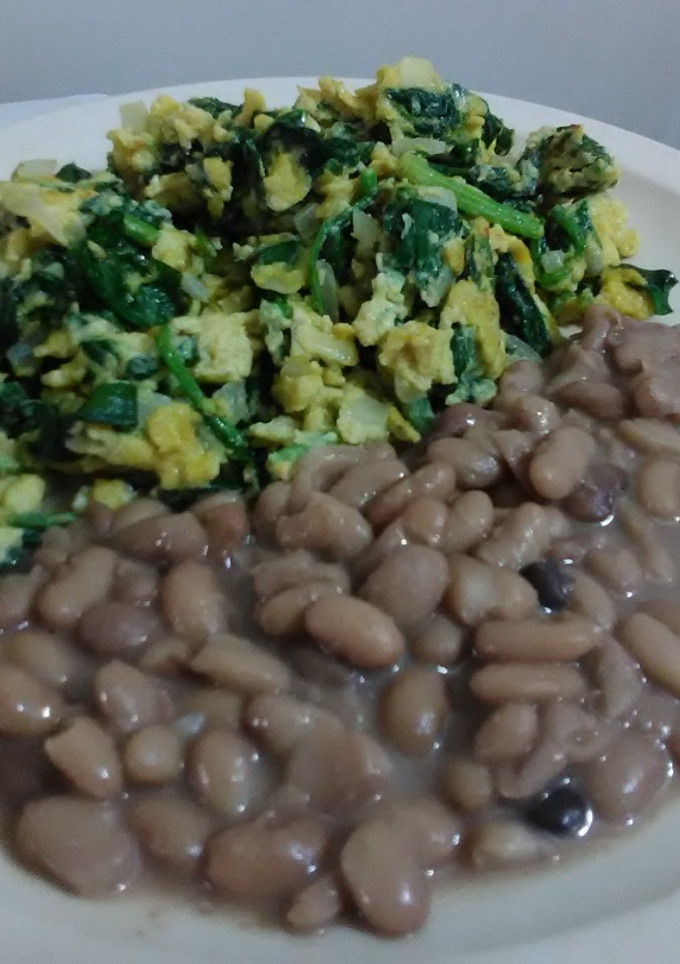 Una foto de Espinacas con huevo para desayunar