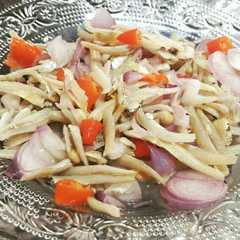 A picture of Ikan Teri Asam Pedas.