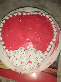 स्ट्रॉबेरी केक(straberry cake recipe in Hindi) रेसिपी मुख्य फोटो
