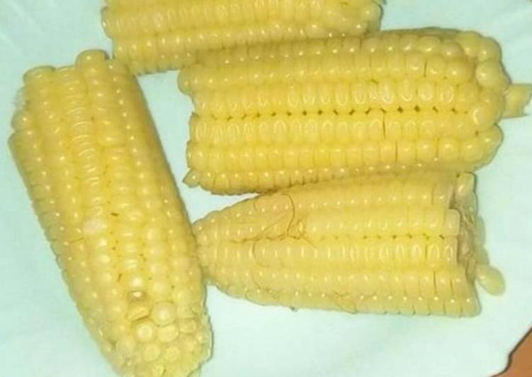 Recipe: Delicious Boiled Maize with butter