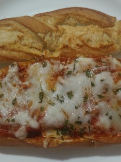 Una foto de Bocadillo de albóndigas al horno