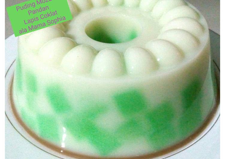 Bagaimana Menyiapkan Puding Mozaik Pandan Lapis Coklat yang Enak