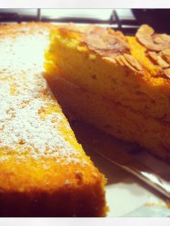 Una foto de Tarta de albaricoques y almendras