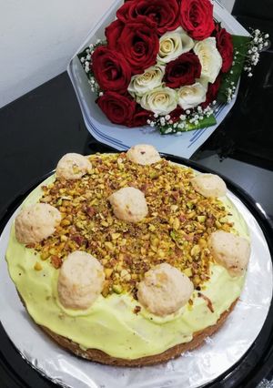 A picture of Eggless Rasmalai Cake.