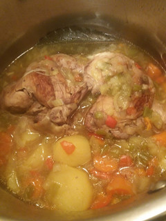 Una foto de Pollo guisado a la cazuela