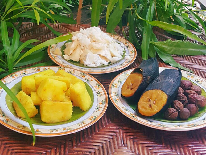 Bagaimana Membuat Singkong urap dan Singkong goreng bumbu kuning, Lezat Sekali