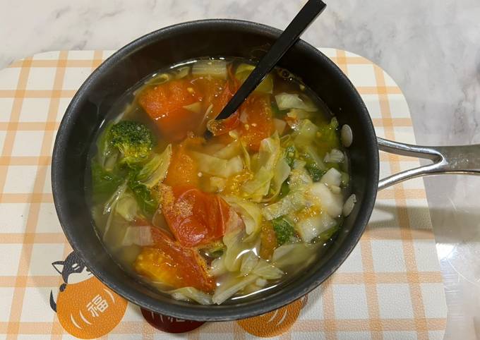 Seafood medley veggie soup