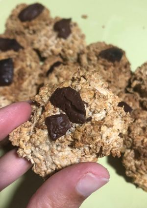 Una foto de Galletas de avena y chocolate