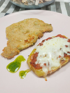 Una foto de Milanesas con pizzetas de papas
