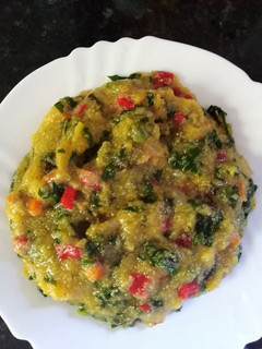 Una foto de Polenta con vegetales