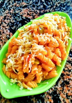 A picture of Cooker Pasta or Pasta in Cooker.