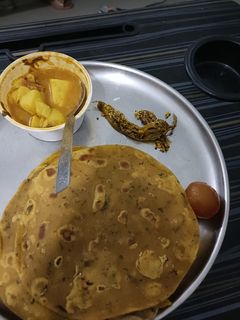 मेथी का थेपला (methi ka thepla recipe in Hindi) रेसिपी मुख्य फोटो