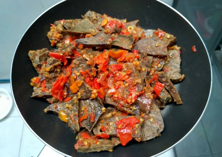 Bagaimana Menyiapkan Paru Sambalado Minang, Lezat