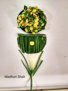 प्रोटिनयुक्त कांदा पात (kanda pat recipe in marathi) रेसिपी चे मुख्य फोटो