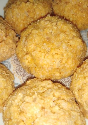 A picture of Coconut macarons😋without oven.
