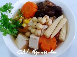 Hình của món Canh chay thập cẩm.