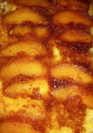 صورة لوصفة كيكة التفاح المكرمل