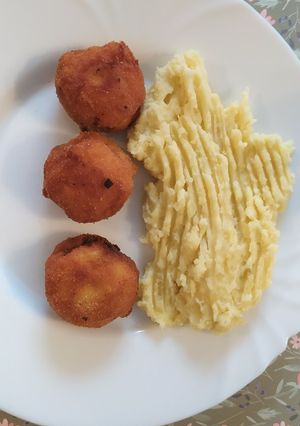 Juhtúrós krémsajttal töltött rántott gomba recept fotója