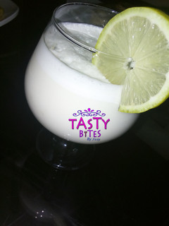 A picture of Vanilla milk shake.