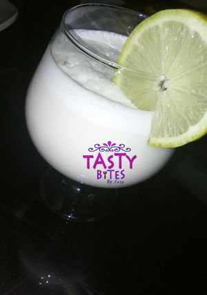 A picture of Vanilla milk shake.