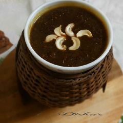 A picture of Raw papaya black chutney.