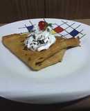 Crepas dulces flameadas con salsa de cajeta