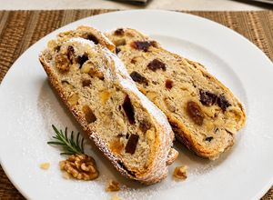 Una foto de Stollen (pan dulce alemán)