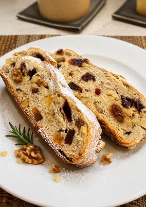 Una foto de Stollen (pan dulce alemán)