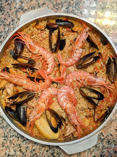Una foto de Paella de mariscos 🦐