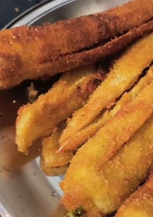 A picture of Crispy Eggplant Fries | Baingan Phula Bhaja | Eggplant Flower Fry.