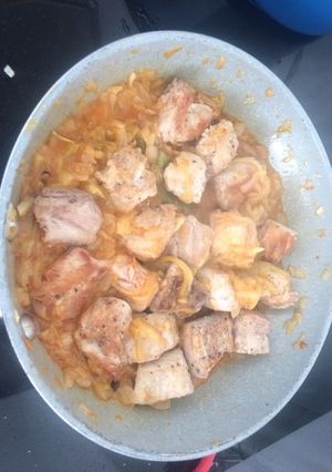 Una foto de Atún encebollado
