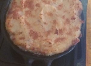 Una foto de Pastel de papas pero con pino de prietas 🥰🥰