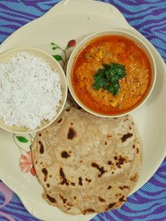 शाही मटर पनीर (shahi matar paneer recipe in Hindi) रेसिपी मुख्य फोटो