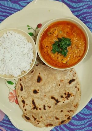 A picture of Shahi Matar Paneer.