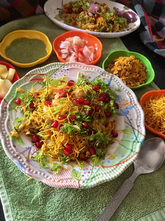 ભેળ (Bhel Recipe In Gujarati) રેસીપી મુખ્ય ફોટો