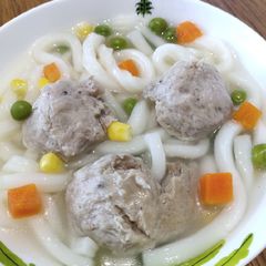 A picture of Meatballs with Udon.