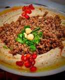 حمص بالطحينة والزبادي واللحمة والليمون 🍋🍋🥩