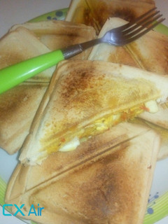 ToastedBread.. Gasashshen bread ainihin hoton girkin