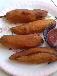 ஆலு ஸ்டஃப்ட் மிளகாய் பஜ்ஜி செய்முறை முக்கிய புகைப்படம்