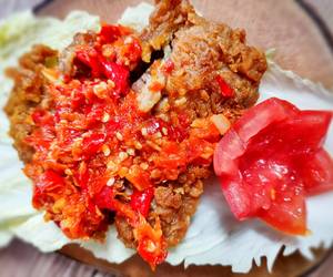 Gampangnya Menyajikan Ayam Geprek Kekinian ala Bensu Praktis Enak Gampangnya Menyajikan Ayam Geprek Kekinian ala Bensu Praktis Enak