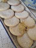 Biscotti con fiori di sambuco