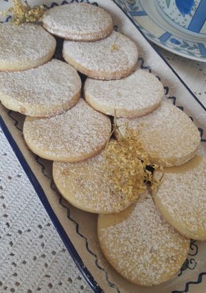 Foto di Biscotti con fiori di sambuco