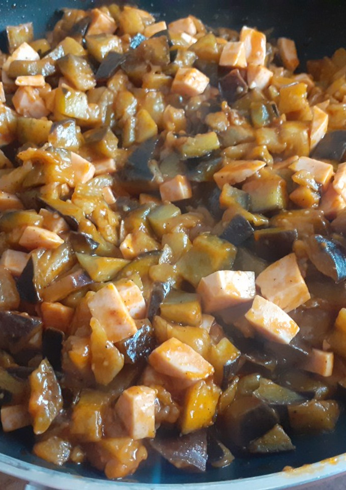 Una foto de Pisto de berenjena & jamón York de pavo 😋