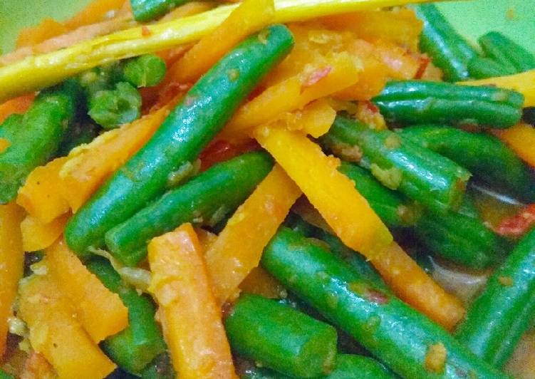 Resep Tumis buncis + wortel bumbu kuning yang Enak Banget