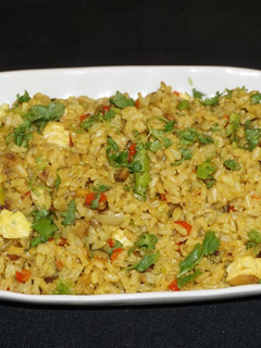 Una foto de ARROZ INTEGRAL CON SALTADO DE CALLAMPAS (HONGOS) SHIITAKE