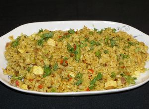 Una foto de ARROZ INTEGRAL CON SALTADO DE CALLAMPAS (HONGOS) SHIITAKE