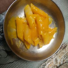 A picture of Pasta in mango sauce.
