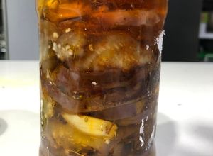 Una foto de Berenjenas en escabeche